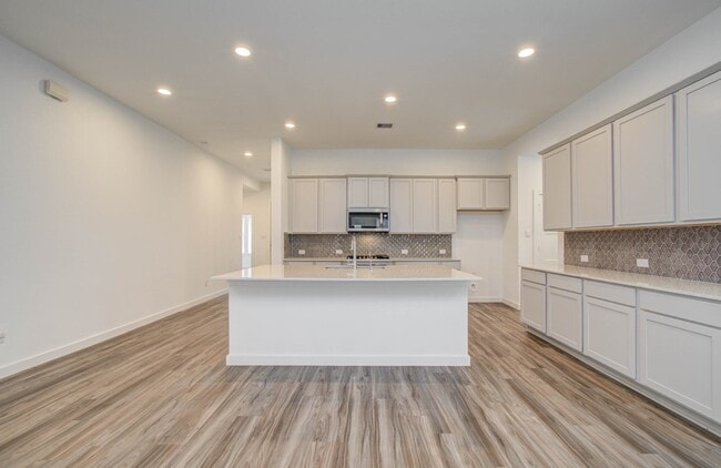 Building Photo - 10011 Angelina Wds Ln