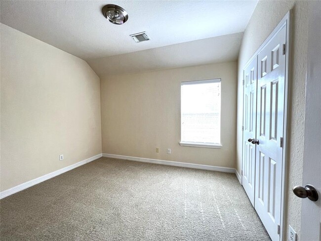 Building Photo - 5307 Riverstone Crossing Dr