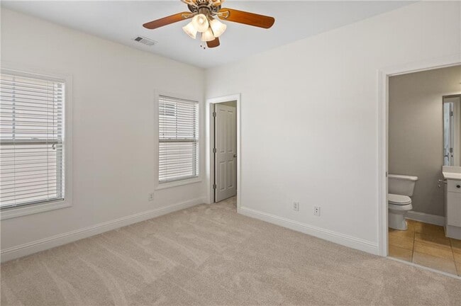 Building Photo - 319 Barbados Ln