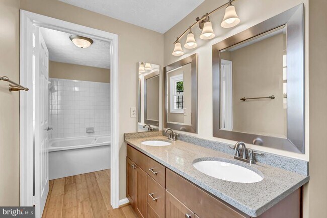 Building Photo - 14109 Stonecutter Dr