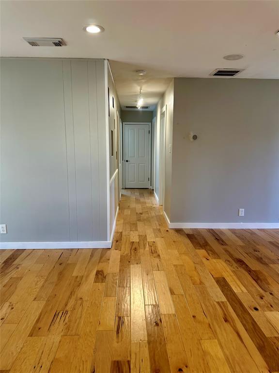 Building Photo - 2507 East Side Dr