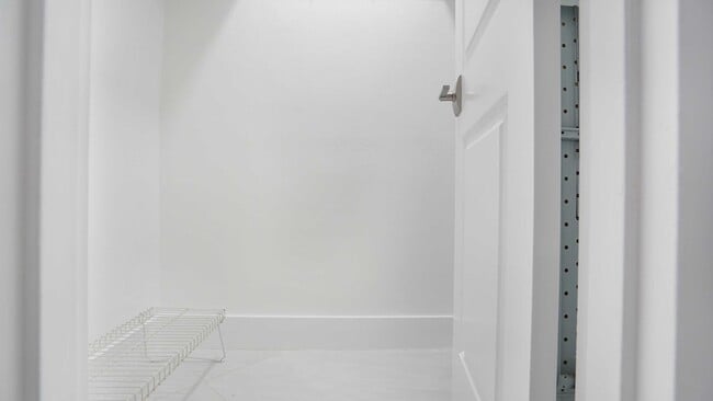 Building Photo - 4250 Galt Ocean Dr