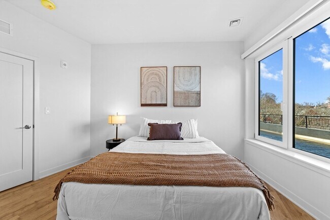 Building Photo - 500 Talbot Ave