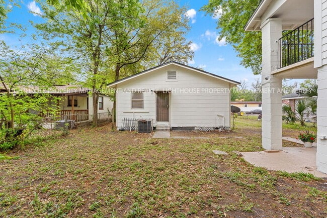 Building Photo - COMING SOON: Newly Renovated 3 Bedroom Home with Screened Porch