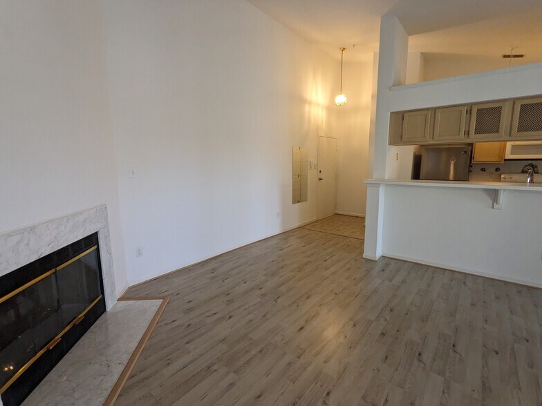 Building Photo - 13101 Briarcliff Ter