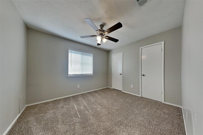 Building Photo - 4819 Bridgeville Ln