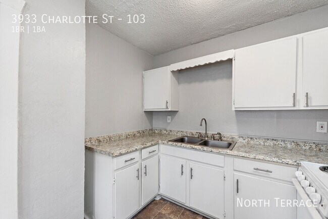 Building Photo - 3933 Charlotte St