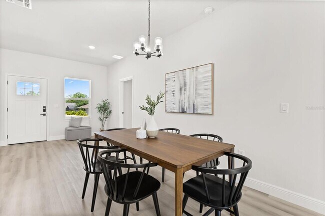 Building Photo - 15568 SW 46th Cir