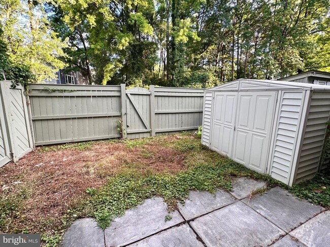 Building Photo - 4311 Cedarlake Ct