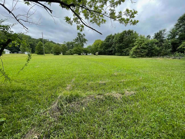 Building Photo - Cozy 2/1 House in Shannon $1,195