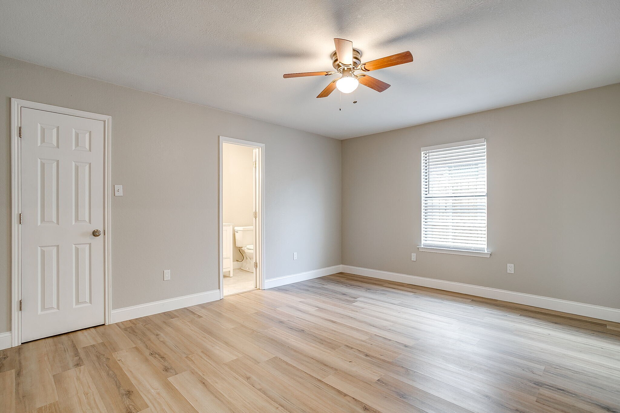 Main Bedroom - 7920 Lazy Brook Dr