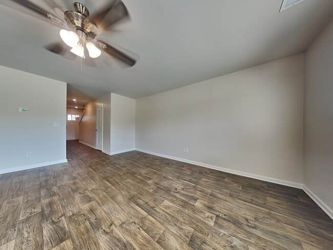 Building Photo - APPLY TODAY! Near Ft Jackson and Downtown ...