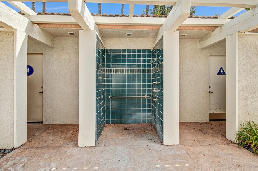Building Photo - 23930 Arroyo Park Dr