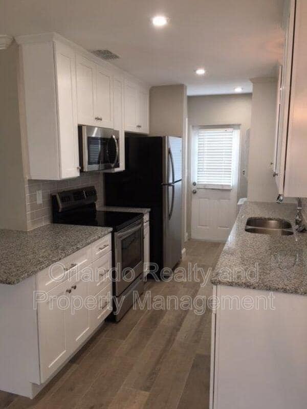 Building Photo - 2111 Biscayne Dr