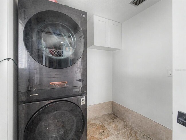 Building Photo - 8304 Dasa Pl