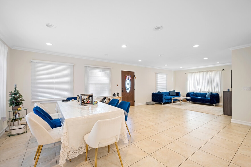 Building Photo - 1520 Orange Grove Ave