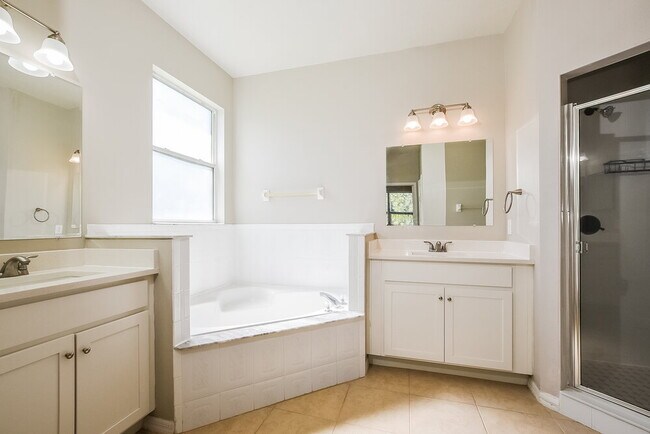 Building Photo - 2701 Andes Way