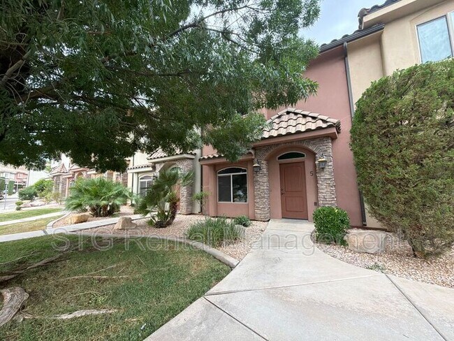 Building Photo - 2075 S Sir Monte Dr
