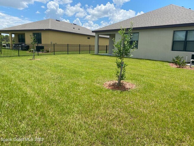 Building Photo - Charming SFH in Cypress Bay Preserve