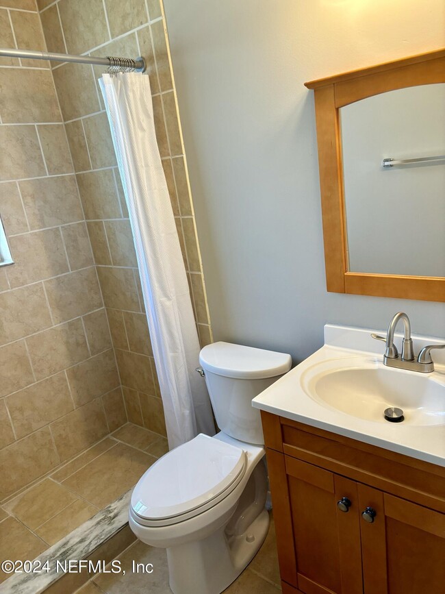 Building Photo - 509 Sunset Dr