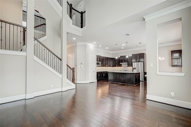 Building Photo - 6711 Saxton Manor St