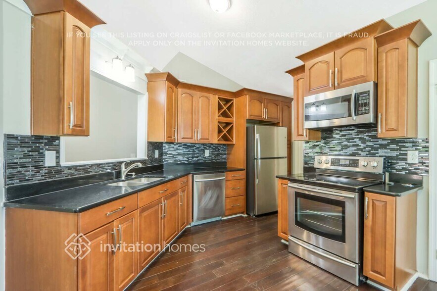 Building Photo - 1816 Amber Ct