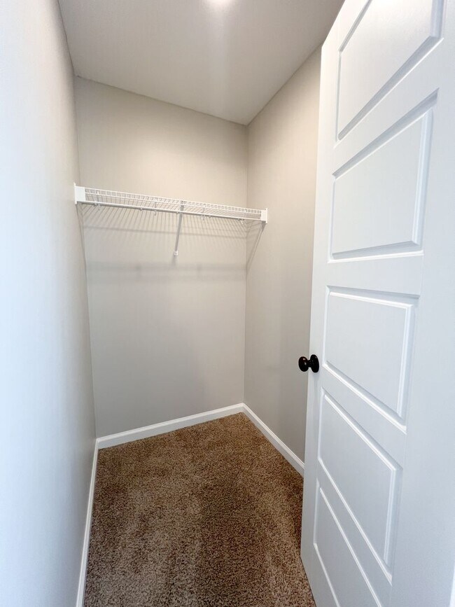 Building Photo - Move-In Specials Available! Must See-Stunn...