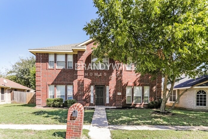 Primary Photo - 1520 Warwick Dr