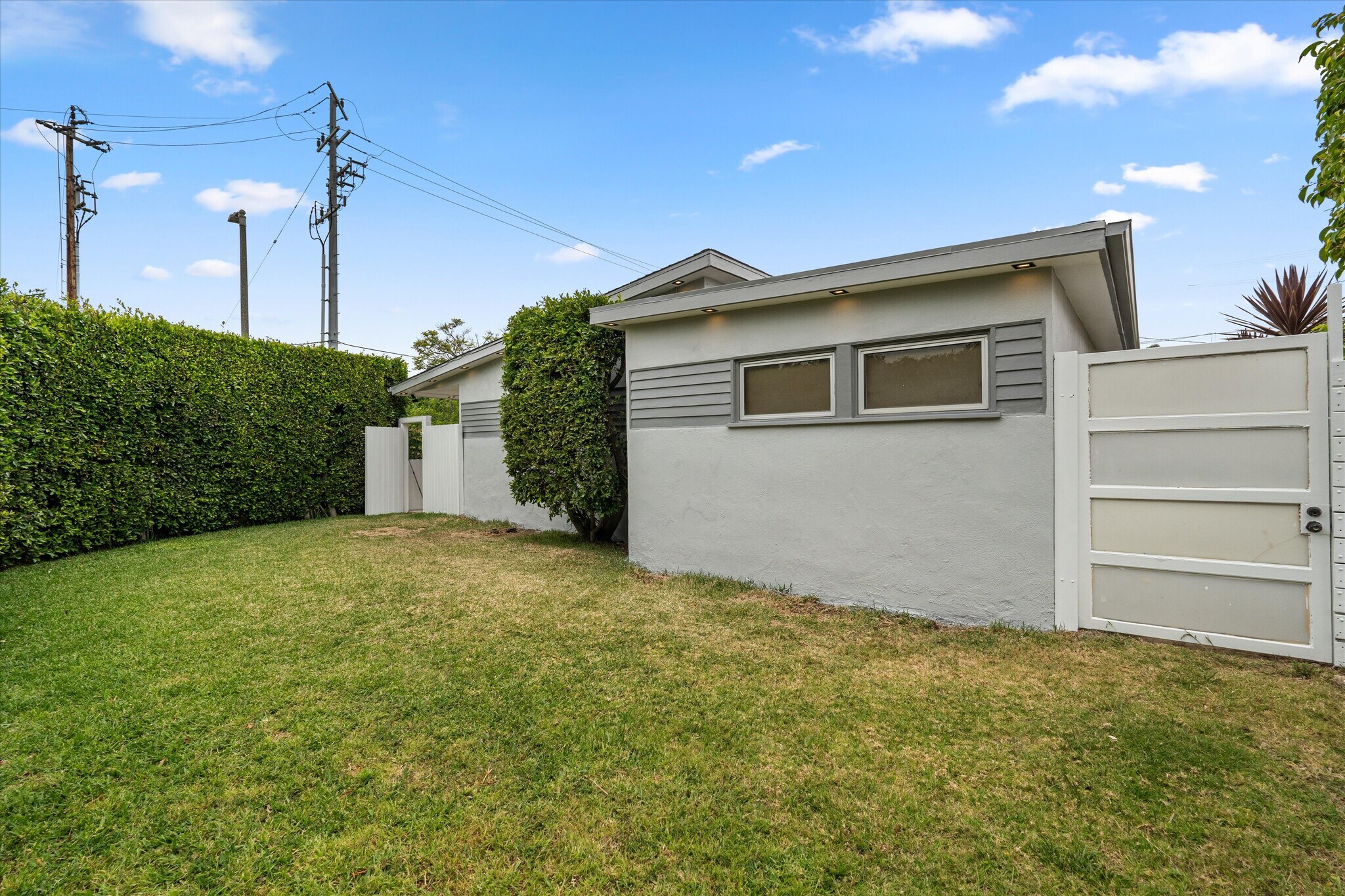 Building Photo - 10650 Putney Rd