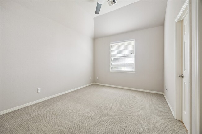 Building Photo - 3002 Soutine St