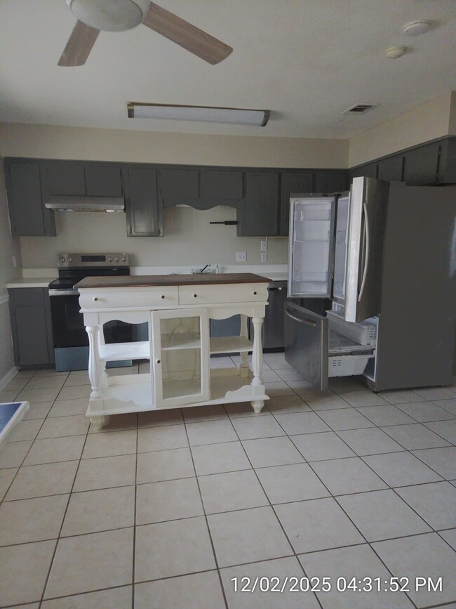 Building Photo - 1017 Varnedoe St