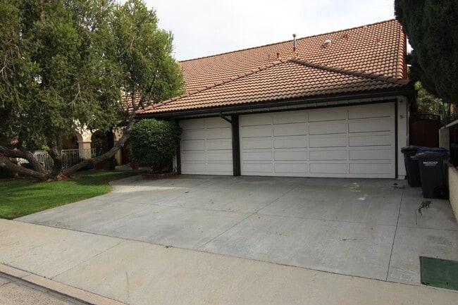 COMING SOON!!! 4BR/2.5BA HOME IN HIGHLY S... - COMING SOON!!!  4BR/2.5BA HOME IN HIGHLY S...