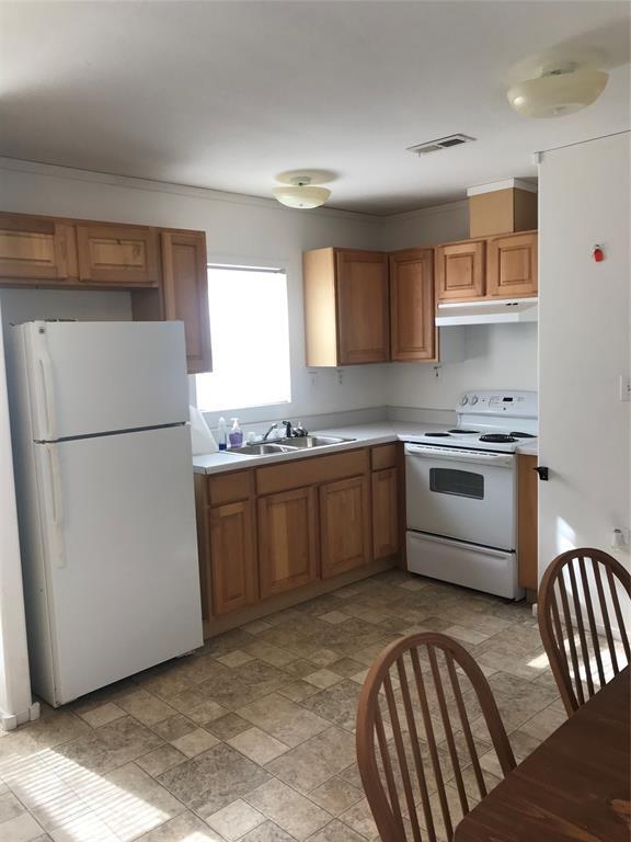 Building Photo - 17025 Wellborne Dr