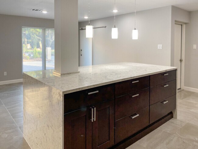 Building Photo - 12625 Memorial Dr