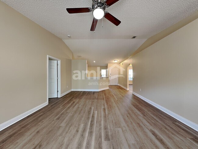 Building Photo - 574 Wekiva Bluff St