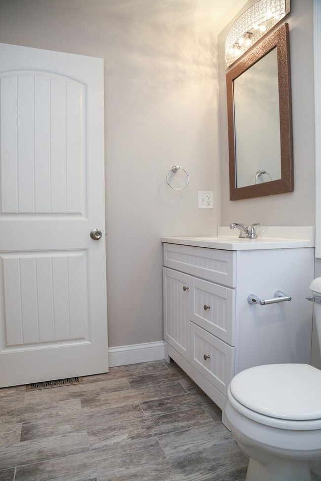 Building Photo - Newly Built 6br/3ba- Steps away from PC!