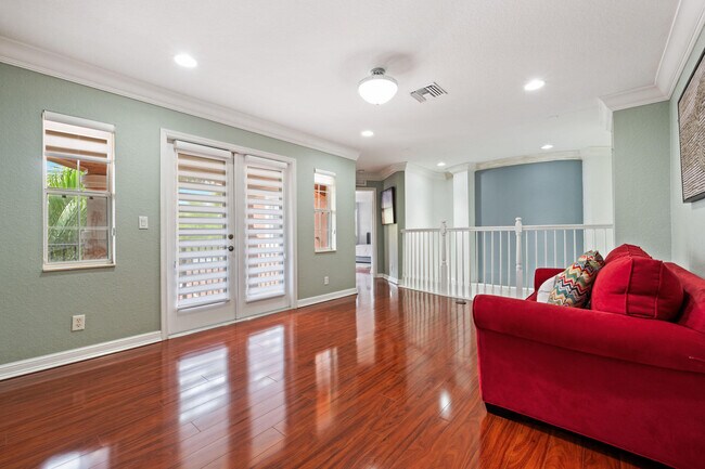 Building Photo - 658 Cresta Cir