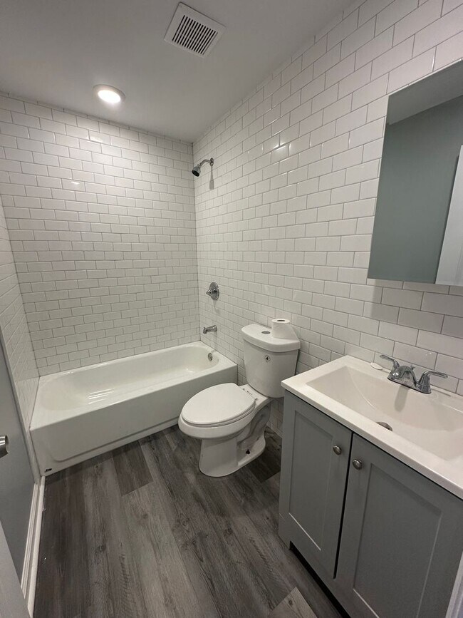 Building Photo - Section 8 Approved. Beautiful 4 bed, 1.5 house for rent