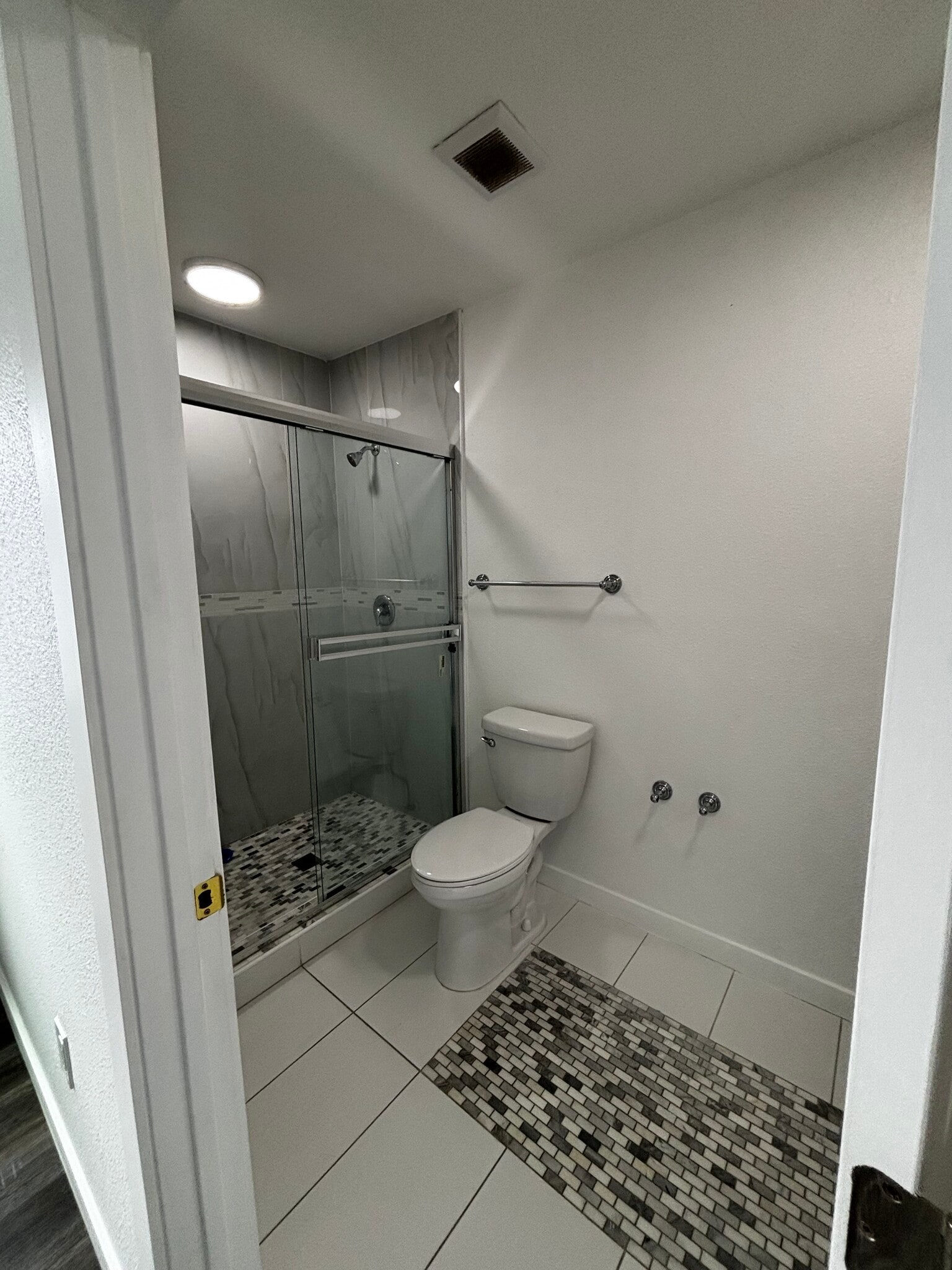 Building Photo - 1674 W 36th Pl