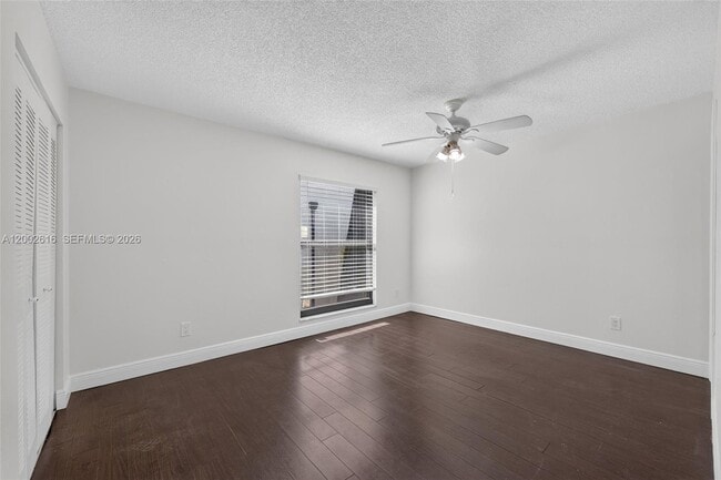 Building Photo - 5555 Ludlam Rd