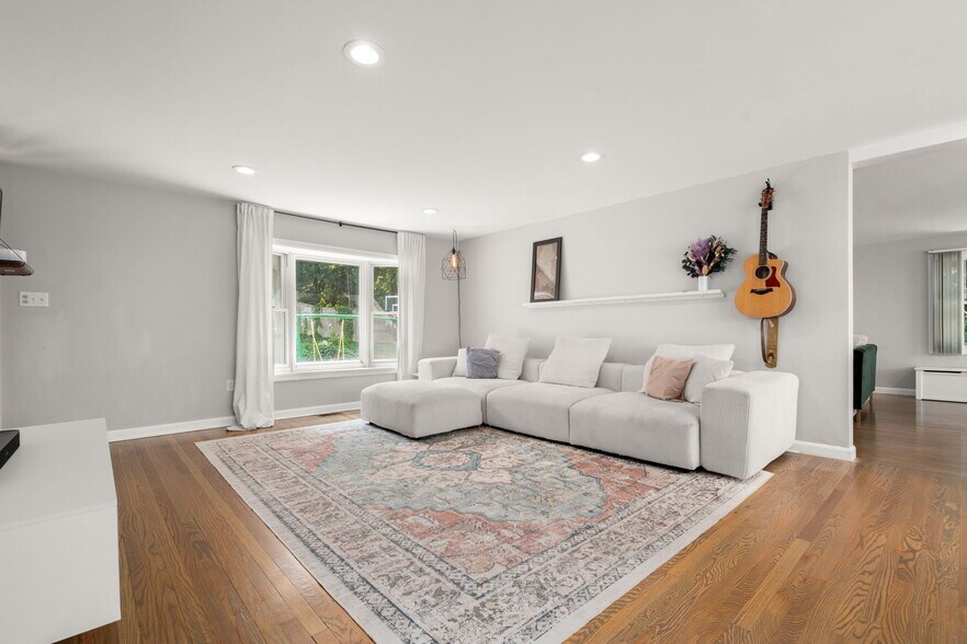 Building Photo - 21 Glenley Ter