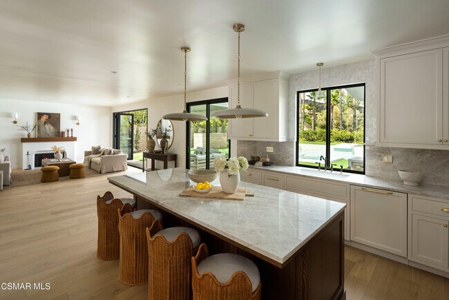 Building Photo - 24005 Clarington Dr