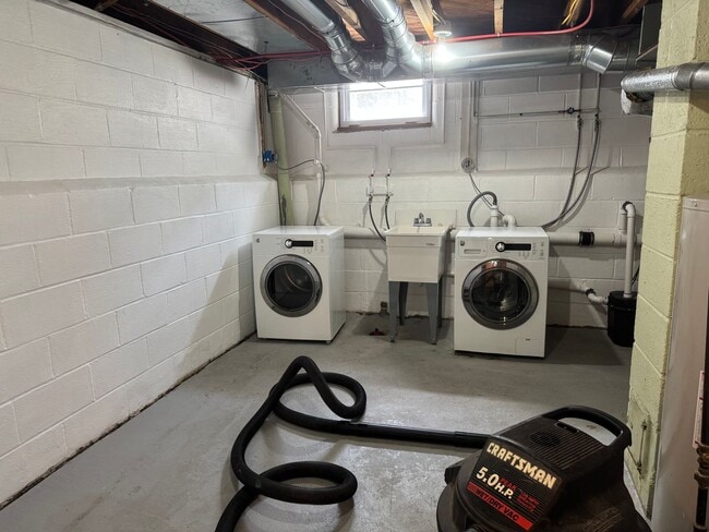 Building Photo - Single Family - Central AC, Penfield with Fairport Schools