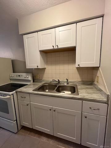 Building Photo - 246 Oak St