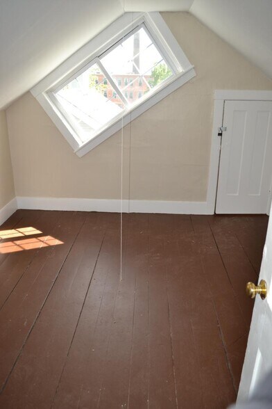 Building Photo - 129 Church St