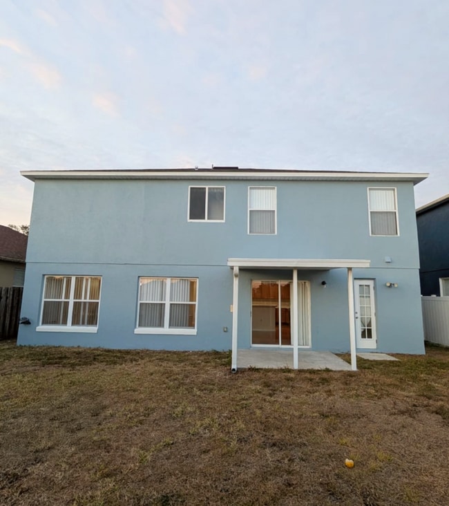 Building Photo - East Orlando spacious 3 bedrooms home with a large loft.