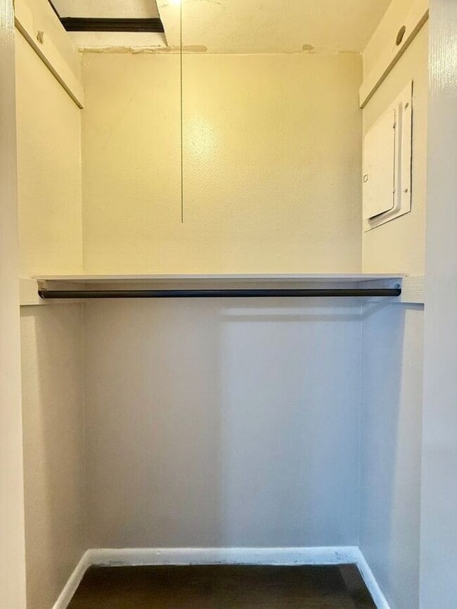 Building Photo - Almost Ready! Studio Apartment in East Tyler! 1/2 Off First Full Months Rent!