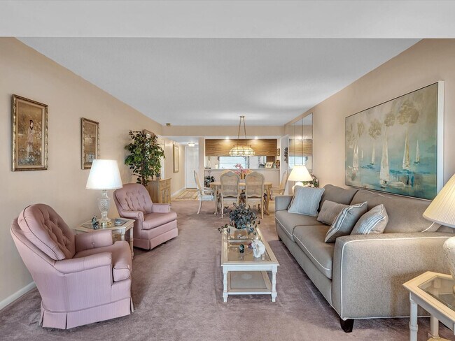 Building Photo - 6049 Balboa Cir