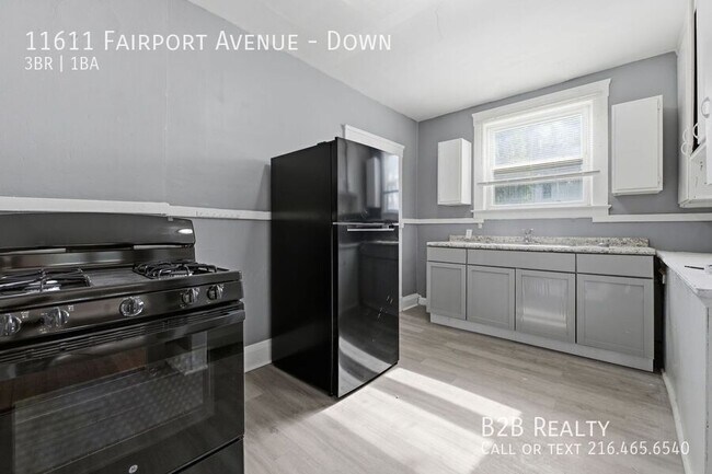 Building Photo - 11611 Fairport Ave