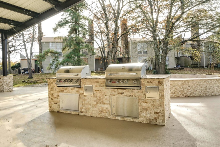 Overbrook Apartments 5901 John F Kennedy Blvd North Little Rock AR